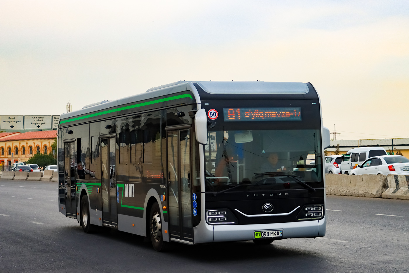 Узбекистан, Yutong ZK6126BEVG № 01013