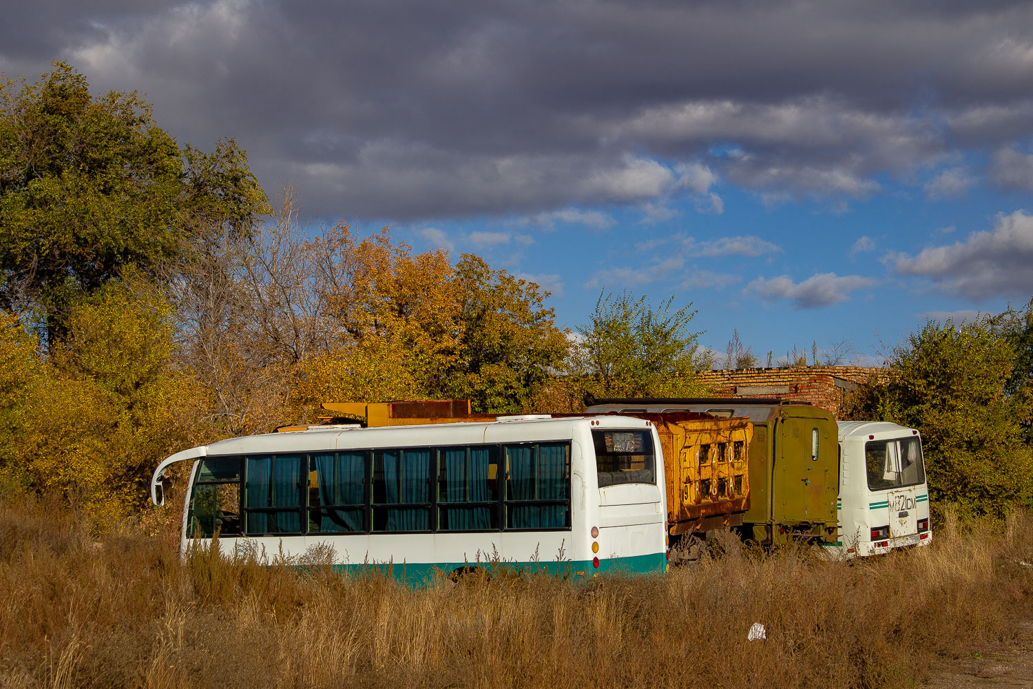 Карагандинская область, FAW Jiefang CA6710 № 145 ANE 09; Карагандинская область — Автобусы без номеров