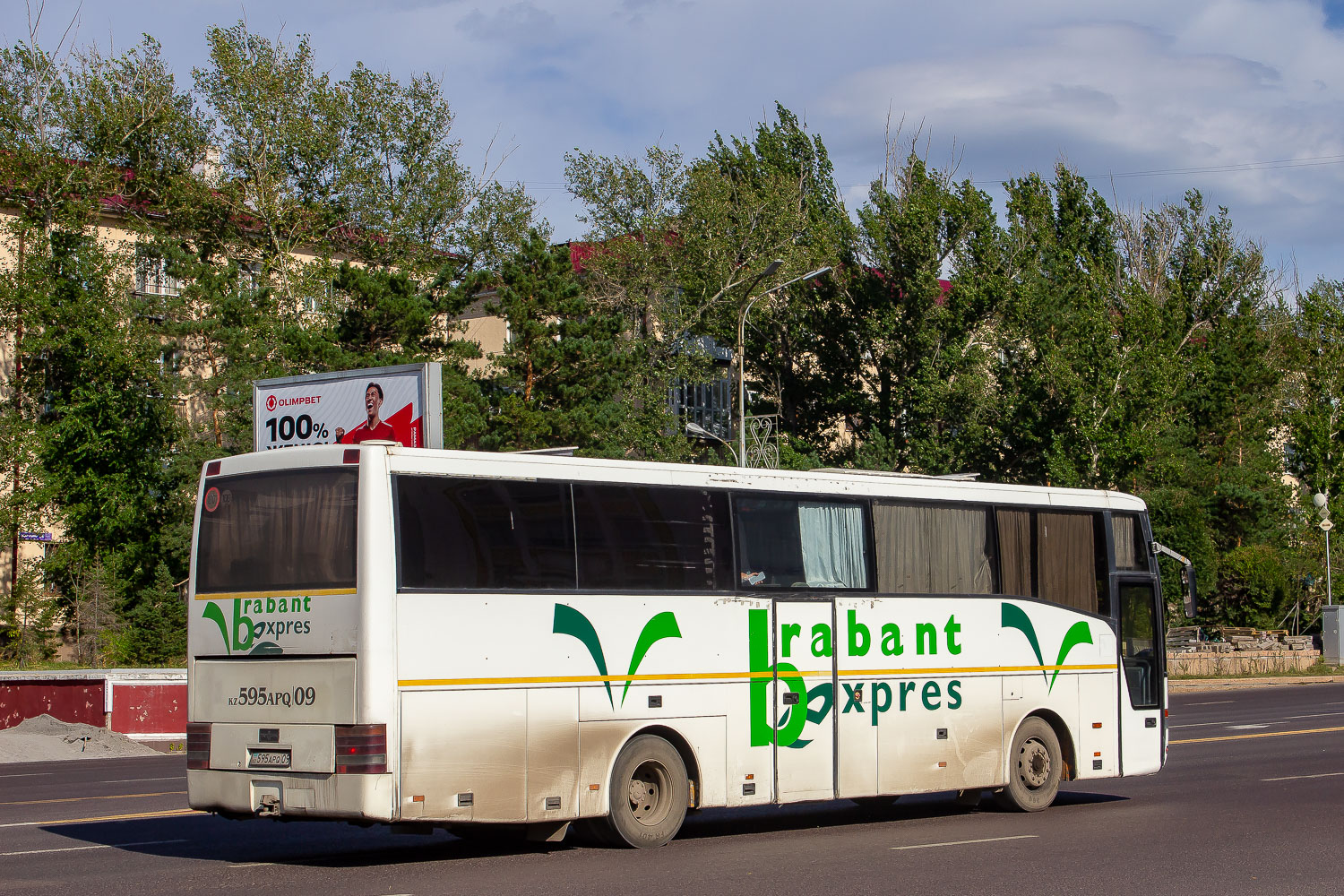 Карагандинская область, Van Hool T915 Acron № 595 APQ 09