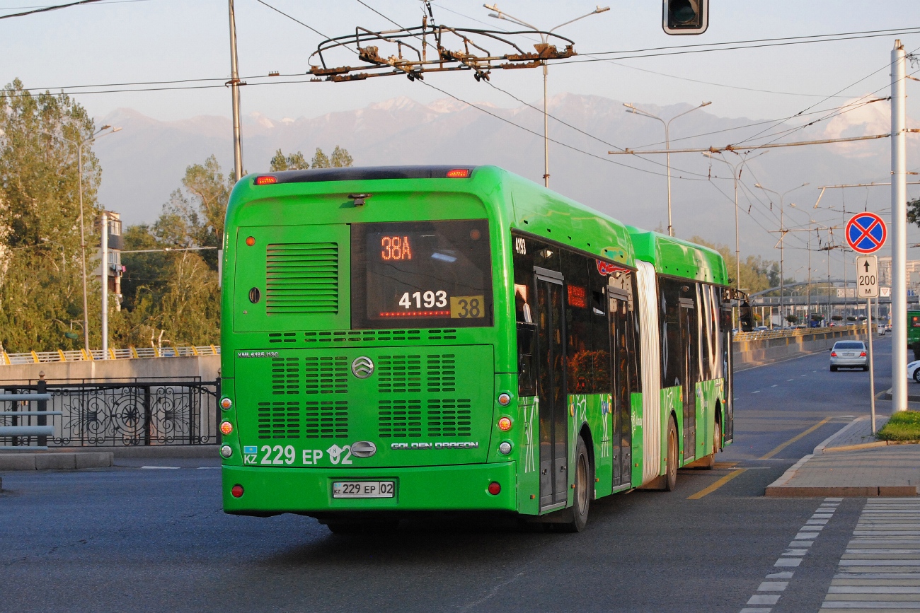 Алматы, Golden Dragon XML6185J13C (Hyundai Trans Auto) № 4193