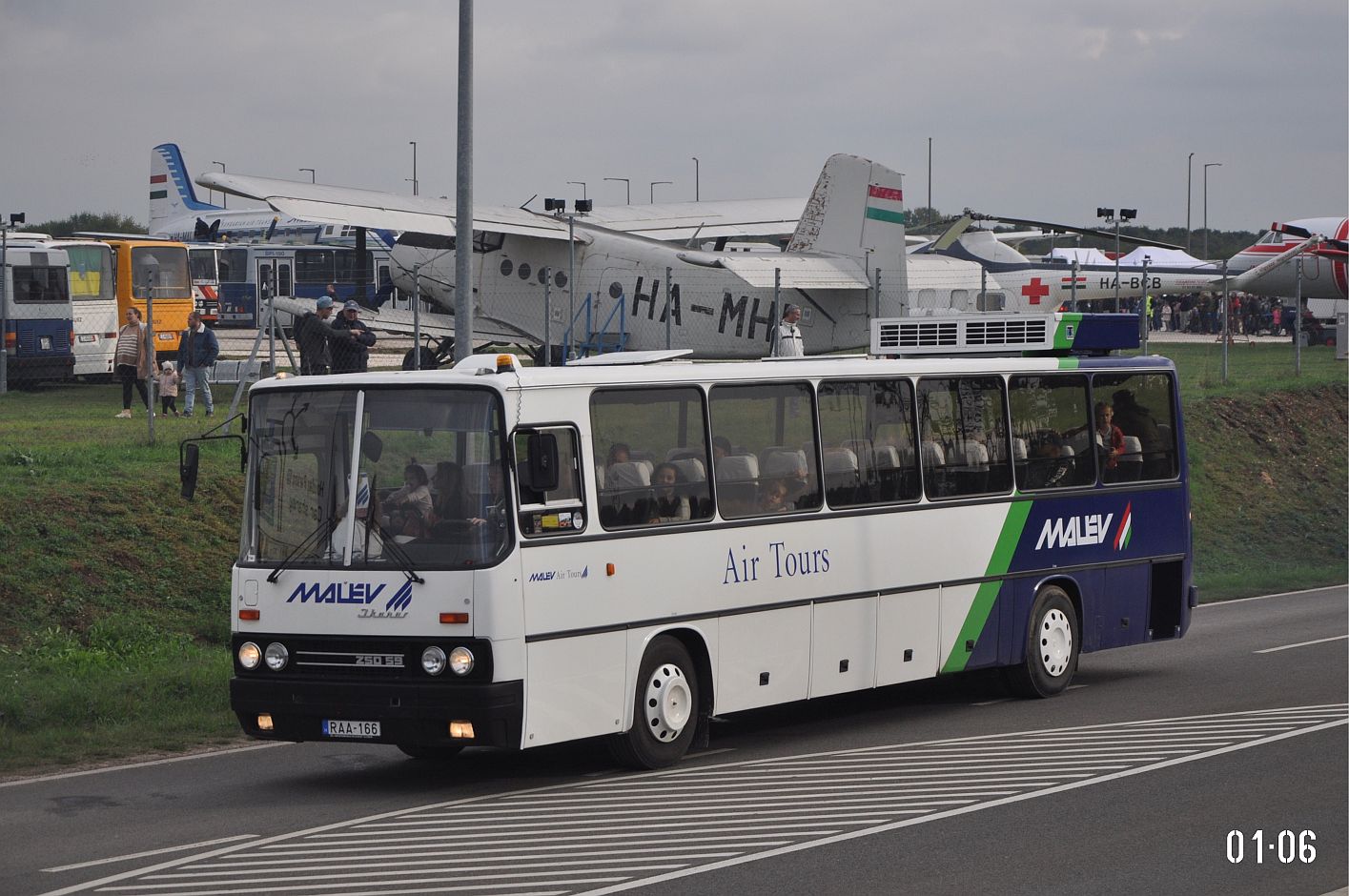 Magyarország, Ikarus 250.59 sz.: RAA-166; Magyarország — VI. Ikarus Találkozó, Aeropark (2024)