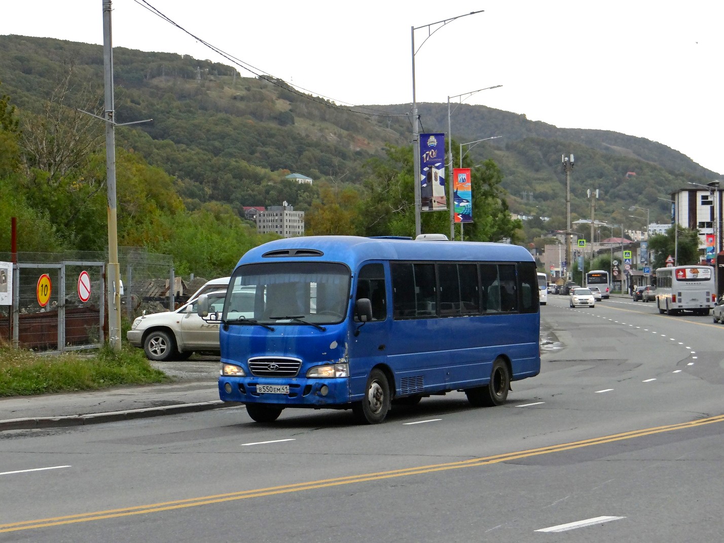 Камчатский край, Hyundai County Deluxe № В 550 ЕМ 41