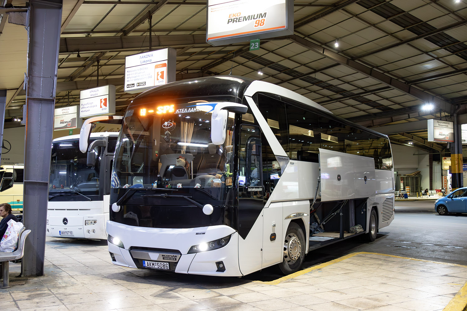 Griechenland, Neoplan P21 N2216SHD Tourliner SHD Nr. 77