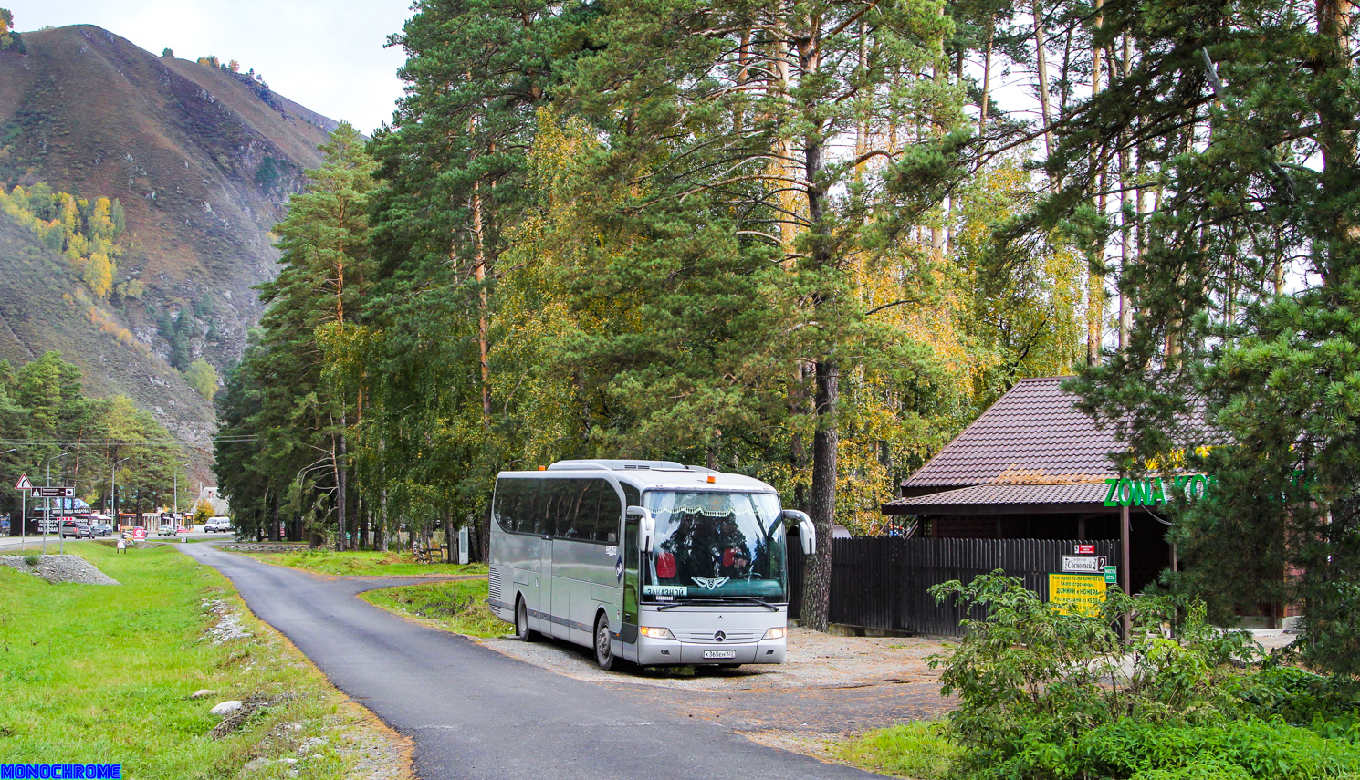 Алтайский край, Mercedes-Benz O580-15RHD Travego № К 365 ЕН 122