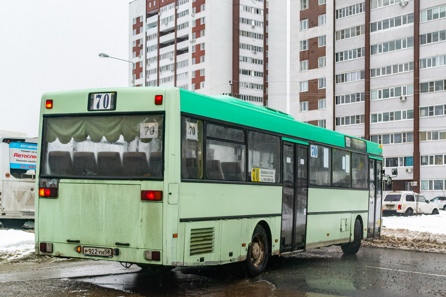 Пензенская область, КАвЗ-4270-70 № Р 749 НМ 58; Пензенская область, Mercedes-Benz O405 № Р 922 УН 58