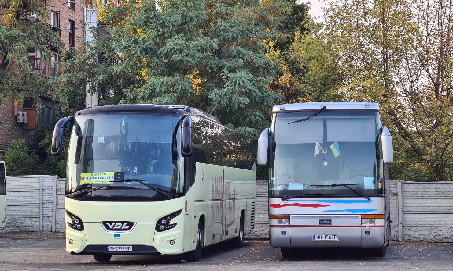 Черновицкая область, VDL Futura FHD2-129.365 № CE 2358 EP; Польша, Van Hool T915 Acron № WU 4507P