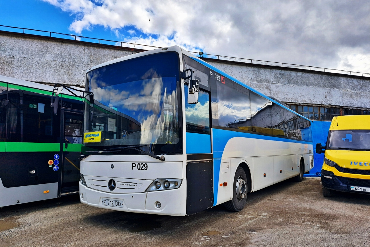 Астана, Mercedes-Benz Intouro II M № P029