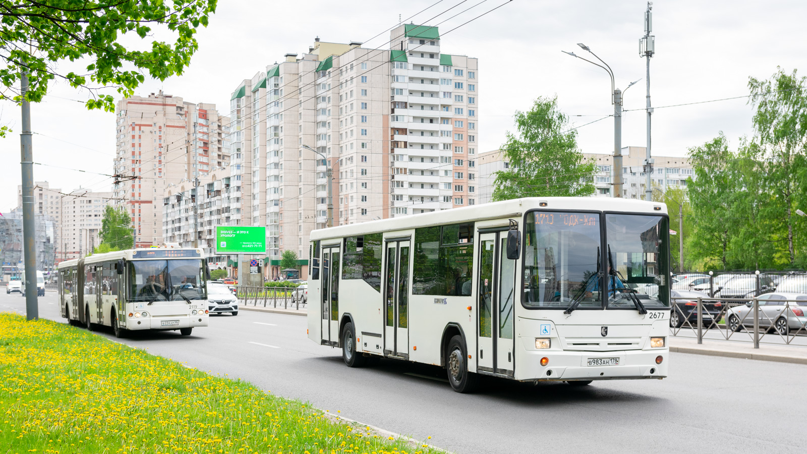 Санкт-Петербург, ЛиАЗ-6213.20 № 2119; Санкт-Петербург, НефАЗ-5299-30-32 № 2677