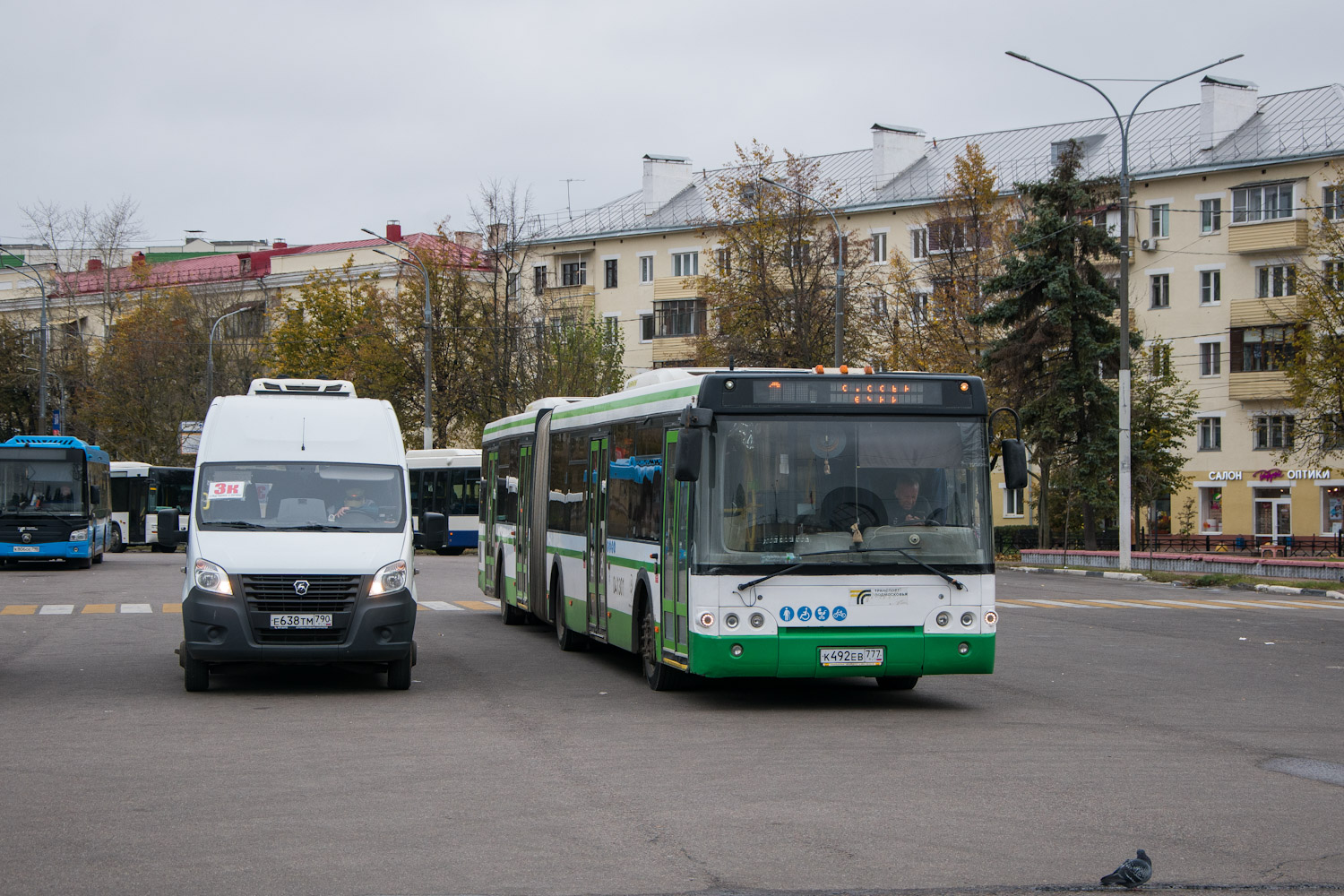 Московская область, ГАЗ-A65R52 Next № Е 638 ТМ 790; Московская область, ЛиАЗ-6213.22 № 052049