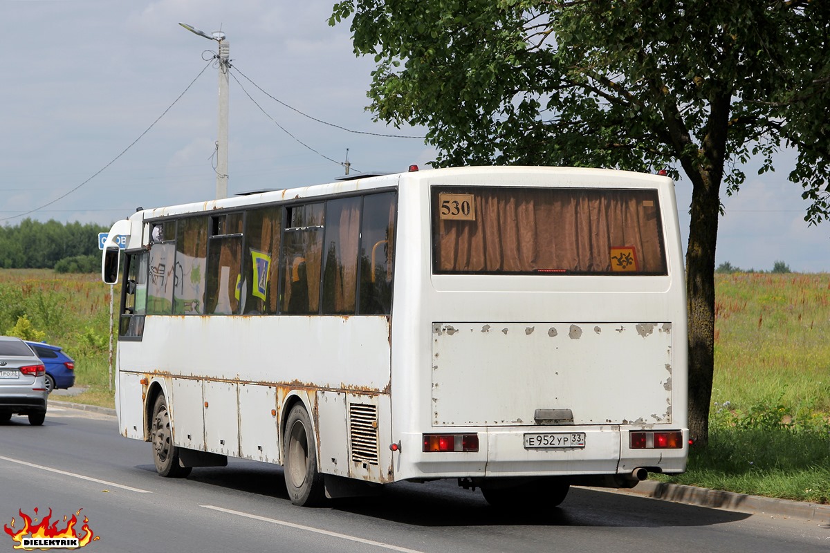 Владимирская область, КАвЗ-4238-02 № Е 952 УР 33