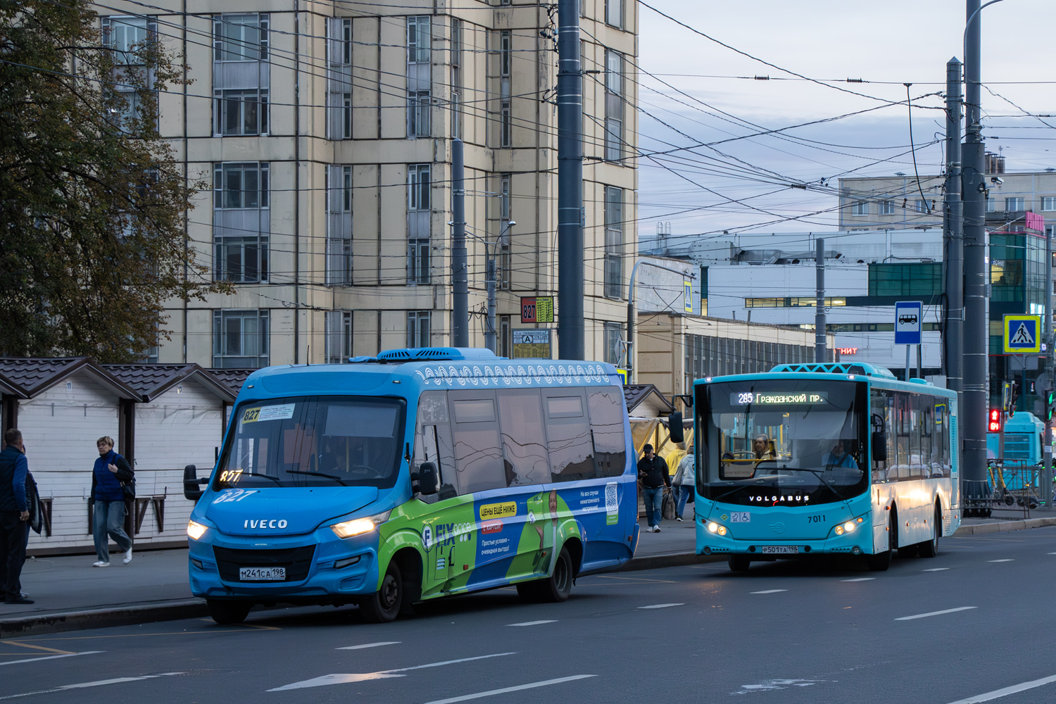 Санкт-Петербург, Нижегородец-VSN700 (IVECO) № М 241 СА 198; Санкт-Петербург, Volgabus-5270.G4 (LNG) № 7011