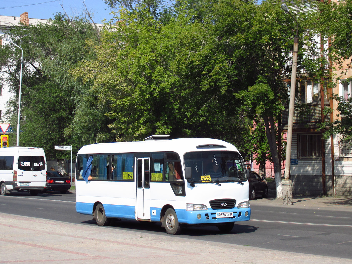 Павлодарская область, Hyundai County Deluxe № 087 NRA 14