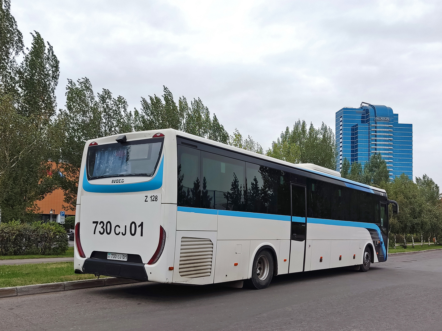 Astana, IVECO Crossway LINE 13M (SaryarkaAvtoProm) č. Z128