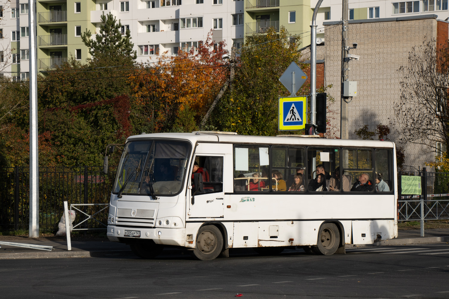 Санкт-Петербург, ПАЗ-320402-03 № Е 305 АР 147