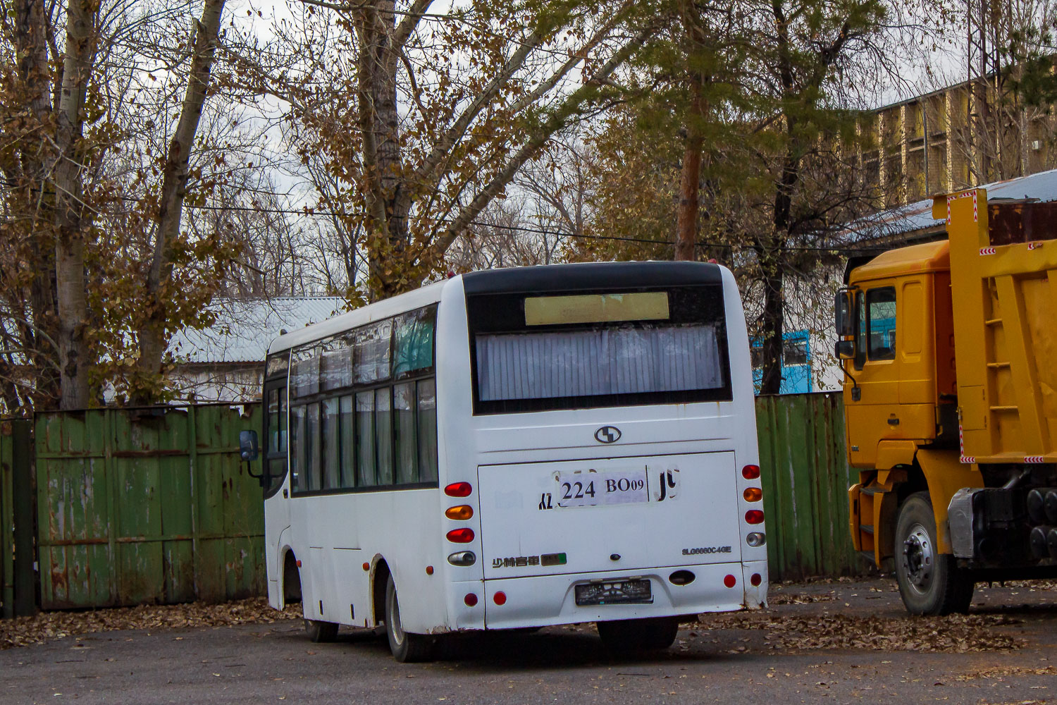 Карагандинская область, Shaolin SLG6660C4GE № 125 ASD 09; Карагандинская область — Автобусные парки; Карагандинская область — Автобусы без номеров