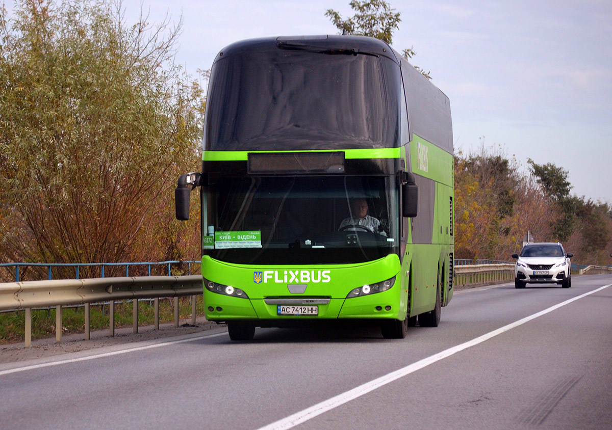 Киев, Neoplan P06 N1222/3L Skyliner L № AC 7412 HH