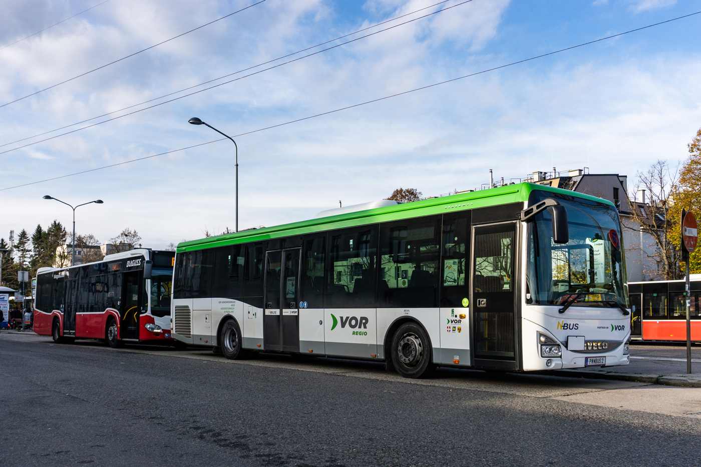 Австрия, Mercedes-Benz Citaro C2 № 90207; Австрия, IVECO Crossway LE LINE 12M № P NBUS 2