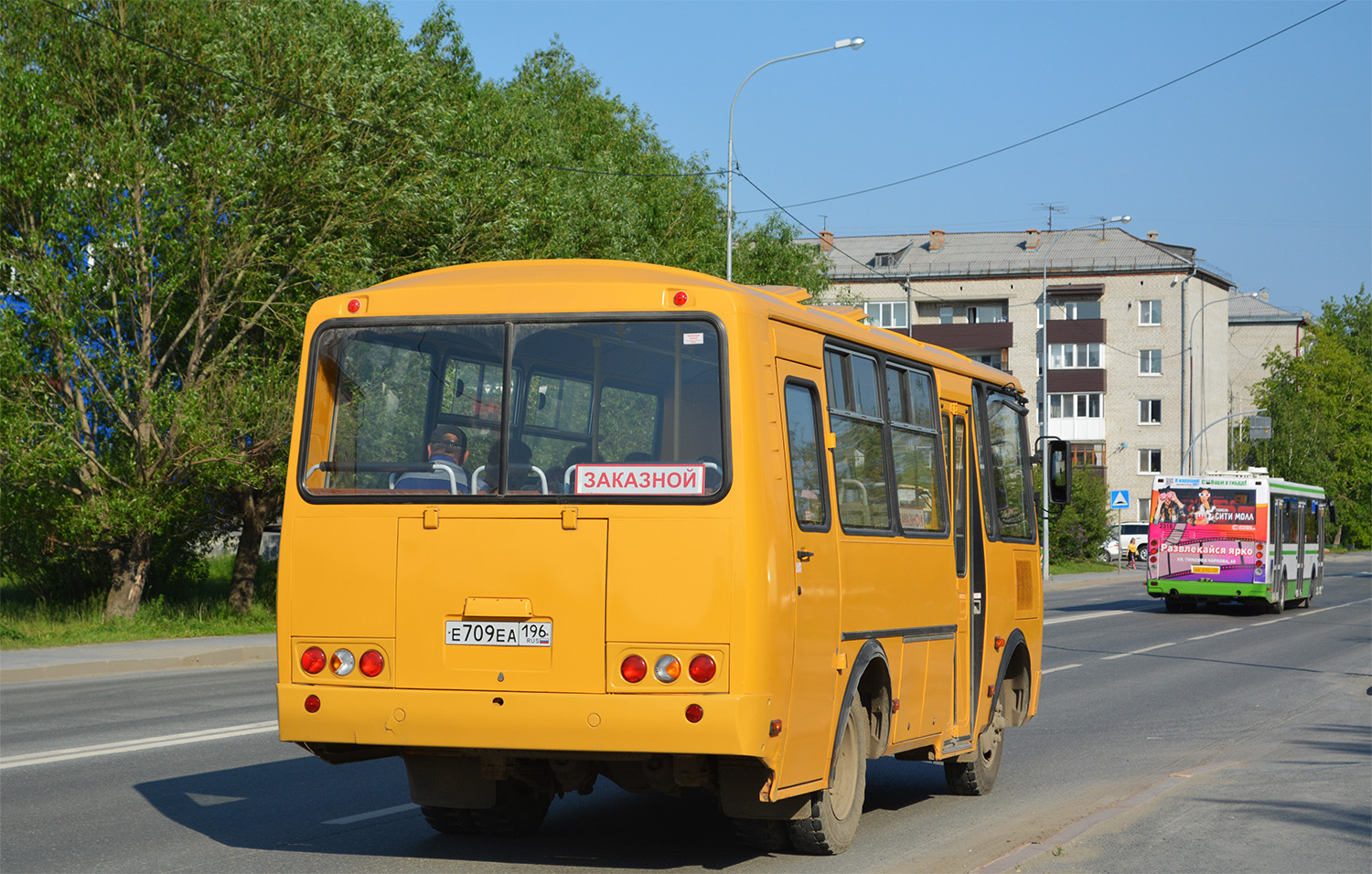 Тюменская область, ПАЗ-32053-60 № Е 709 ЕА 196