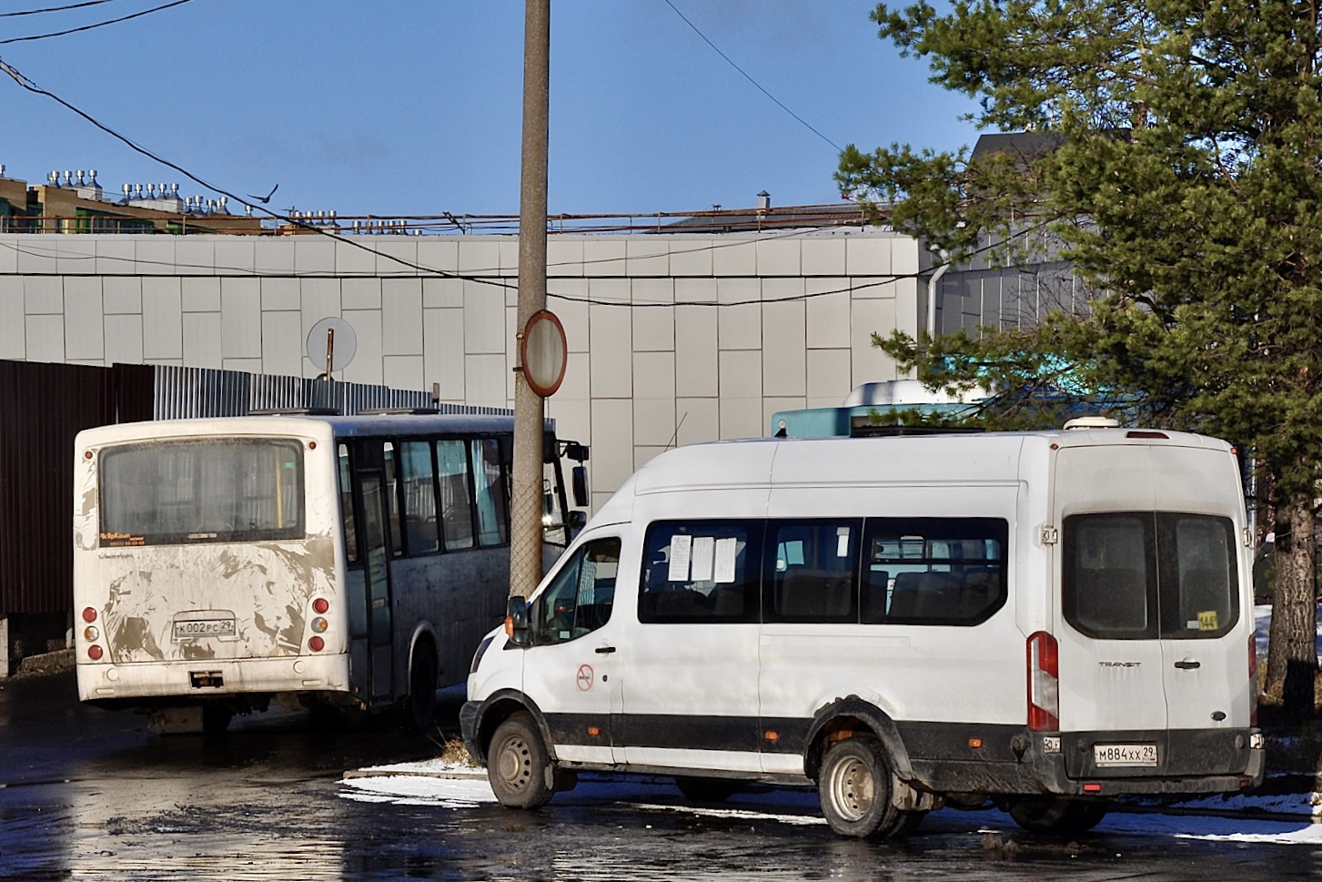 Архангельская область, Ford Transit FBD [RUS] (X2F.ESG.) № М 884 ХХ 29