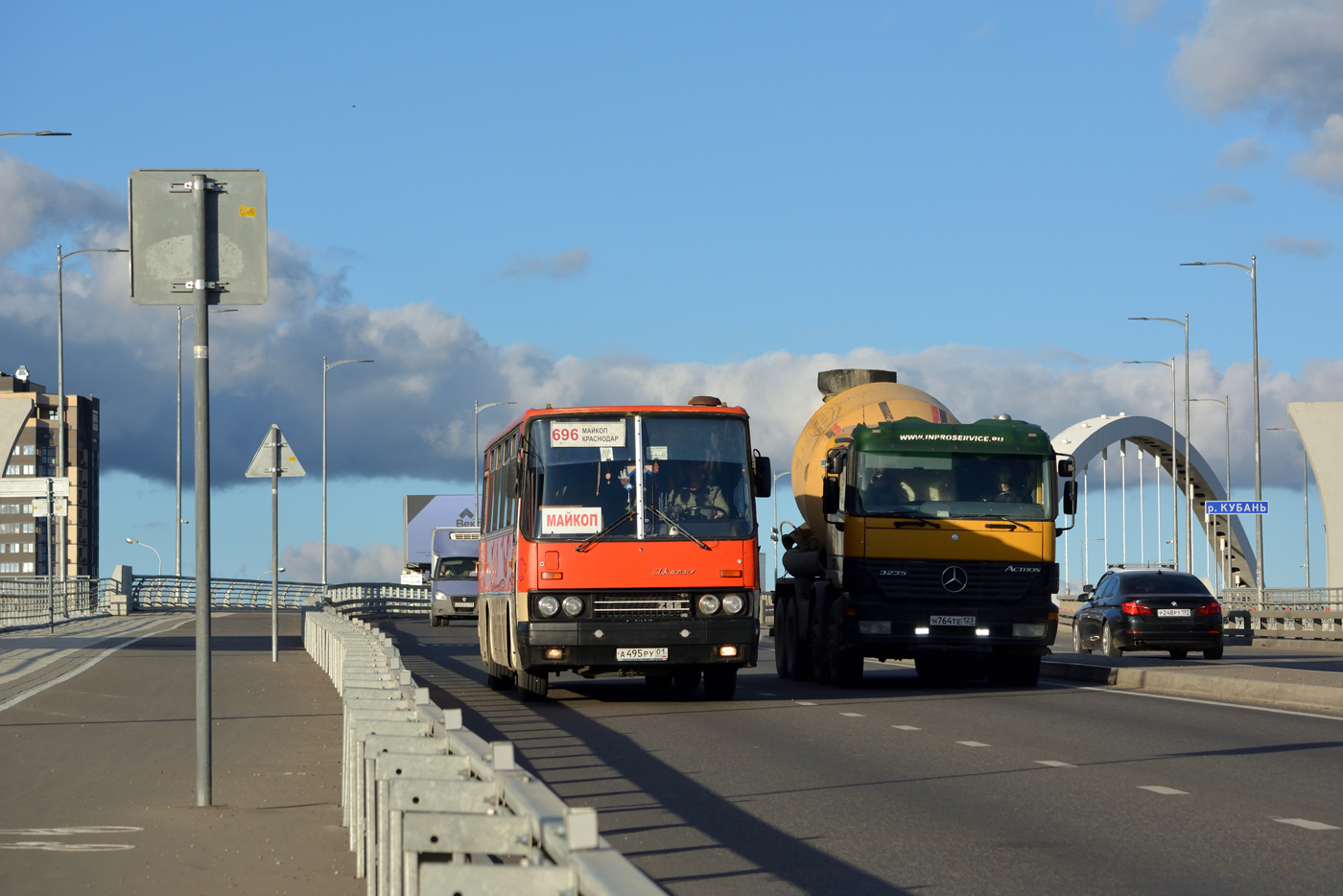 Адыгея, Ikarus 256.74 № А 495 РУ 01