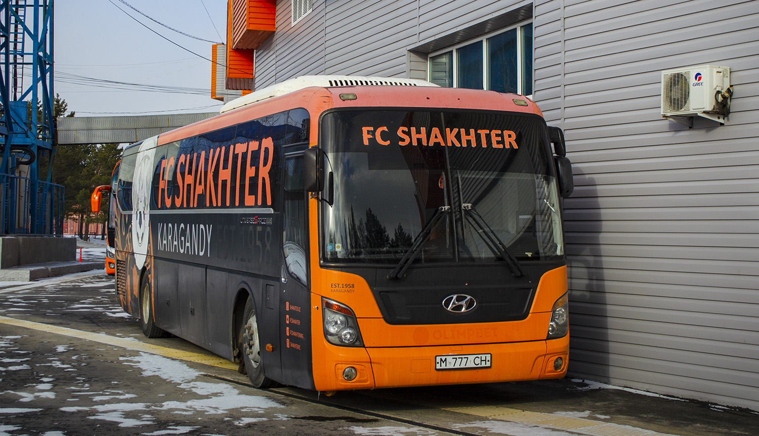 Карагандинская область, Hyundai Universe Space Luxury № M 777 CH