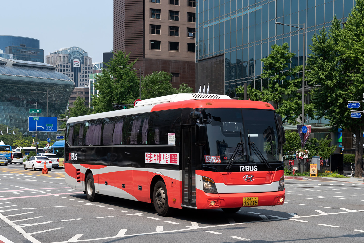 Южная Корея, Hyundai Universe Xpress Prime № 경기 77 바 6719