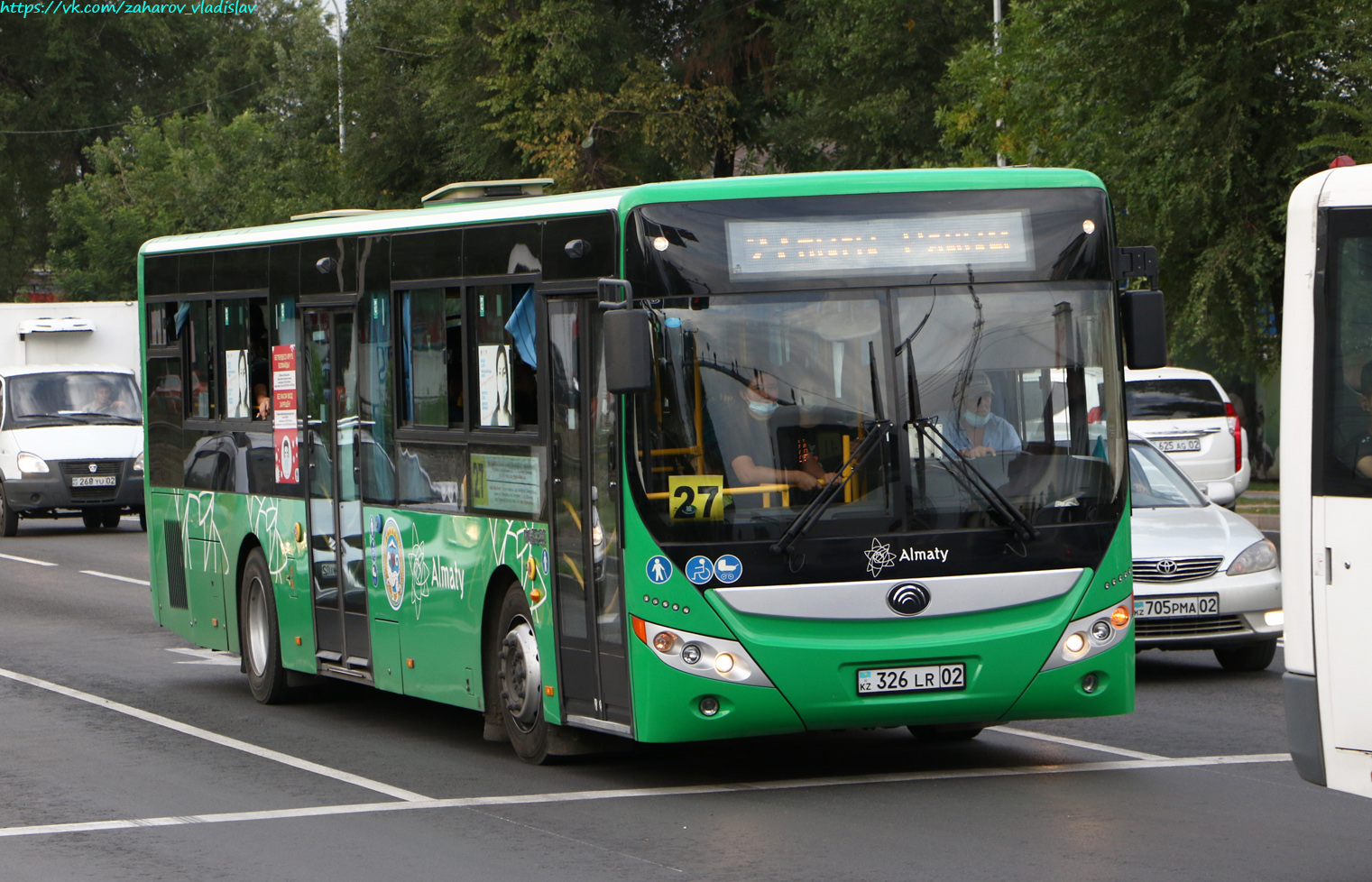 Алматы, Yutong ZK6118HGA № 326 LR 02