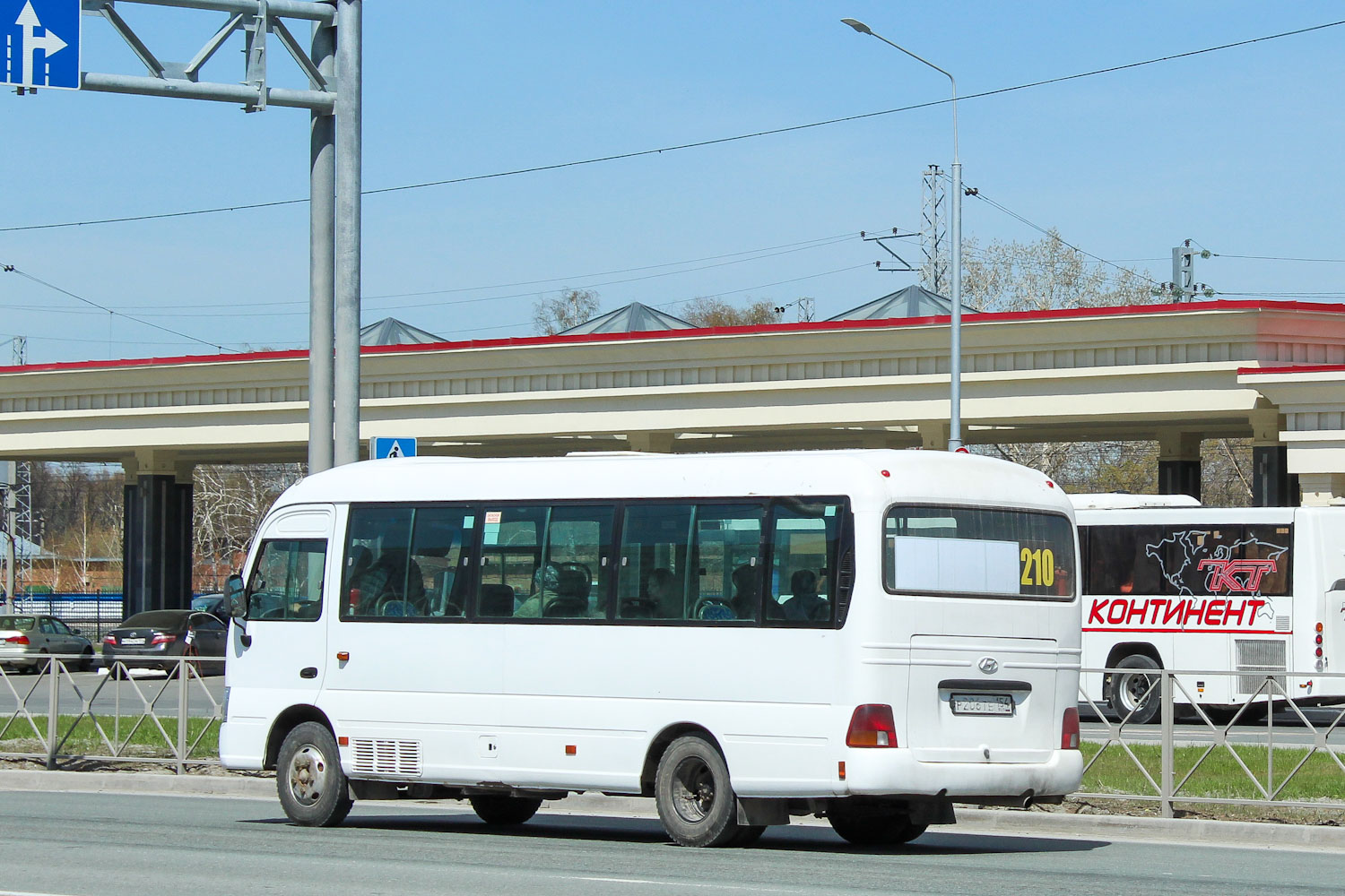 Новосибирская область, Hyundai County Kuzbass № Р 206 ТЕ 154