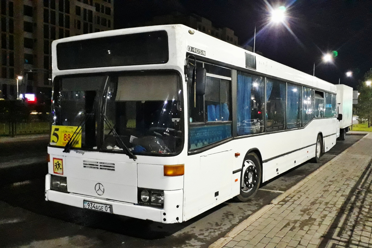 Астана, Mercedes-Benz O405N2 № 934 AGE 01