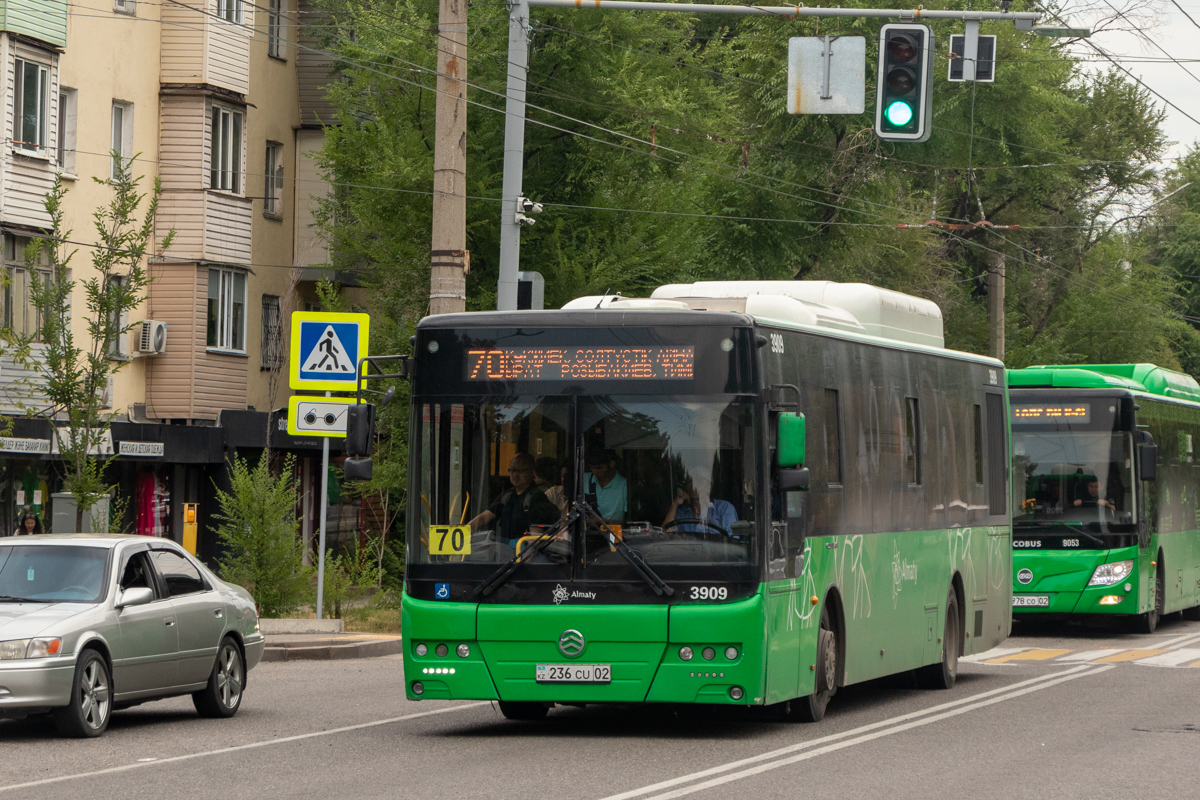 Алматы, Golden Dragon XML6125CN (Hyundai Trans Auto) № 3909