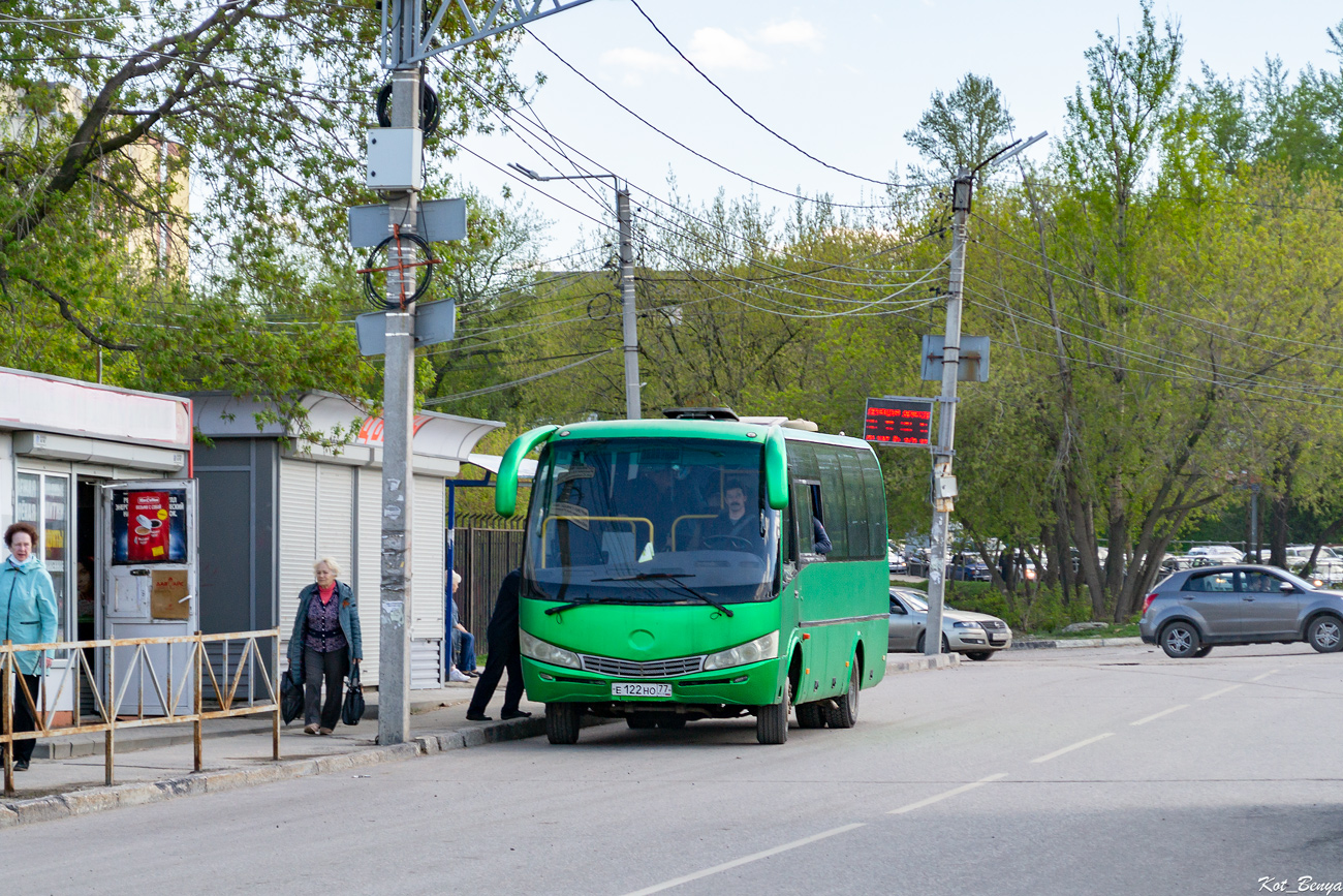 Москва, Yutong ZK6737D № Е 122 НО 77