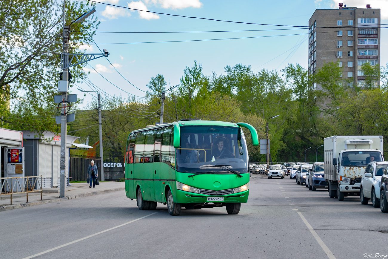 Москва, Yutong ZK6737D № Е 122 НО 77