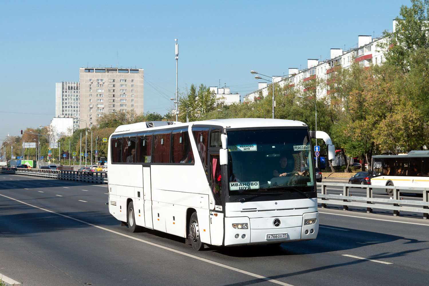 Ивановская область, Mercedes-Benz O350-15RHD Tourismo № А 766 ОХ 37