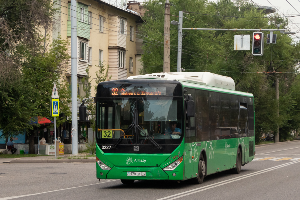 Алматы, Zhong Tong LCK6125HGAN № 3227