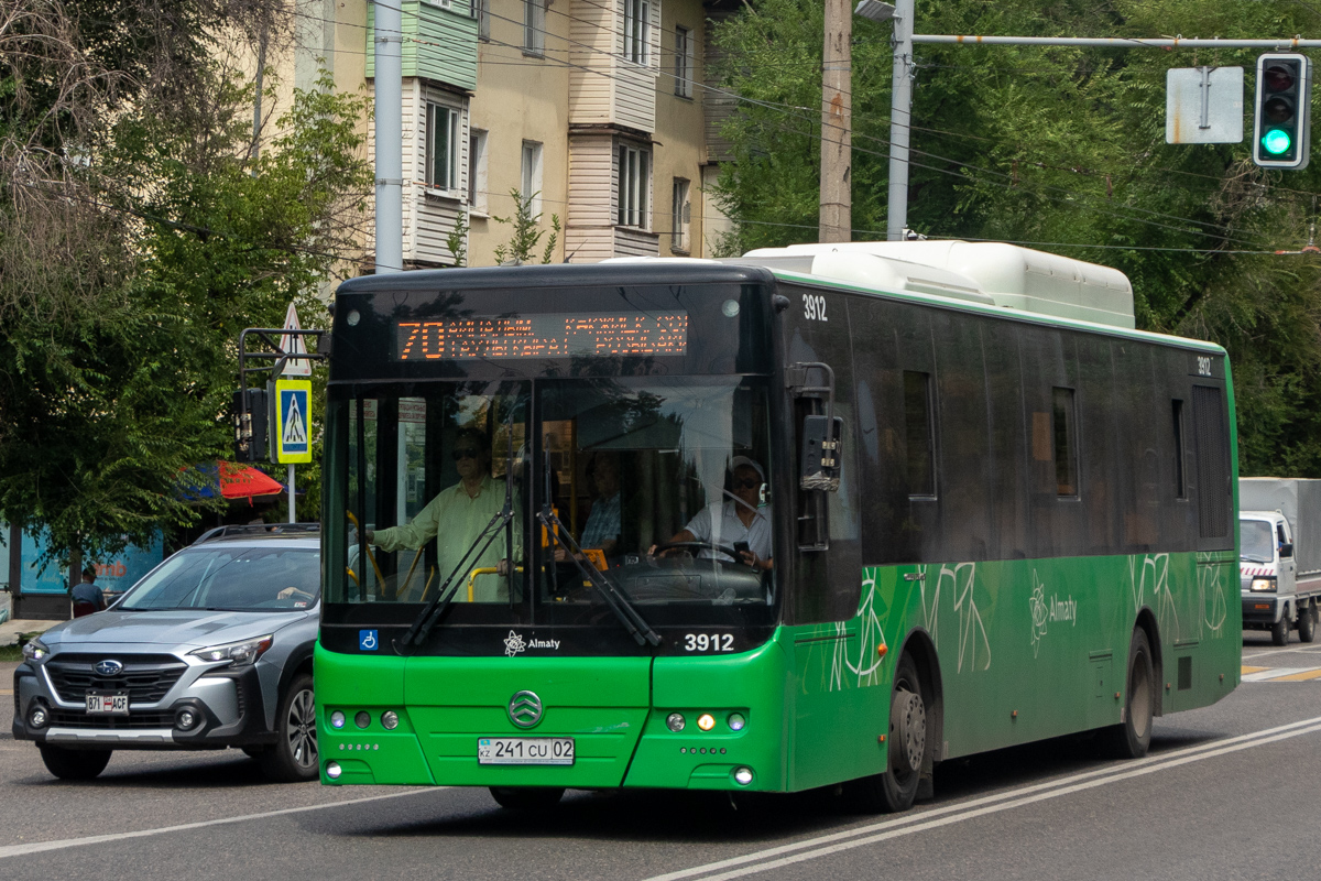 Алматы, Golden Dragon XML6125CN (Hyundai Trans Auto) № 3912