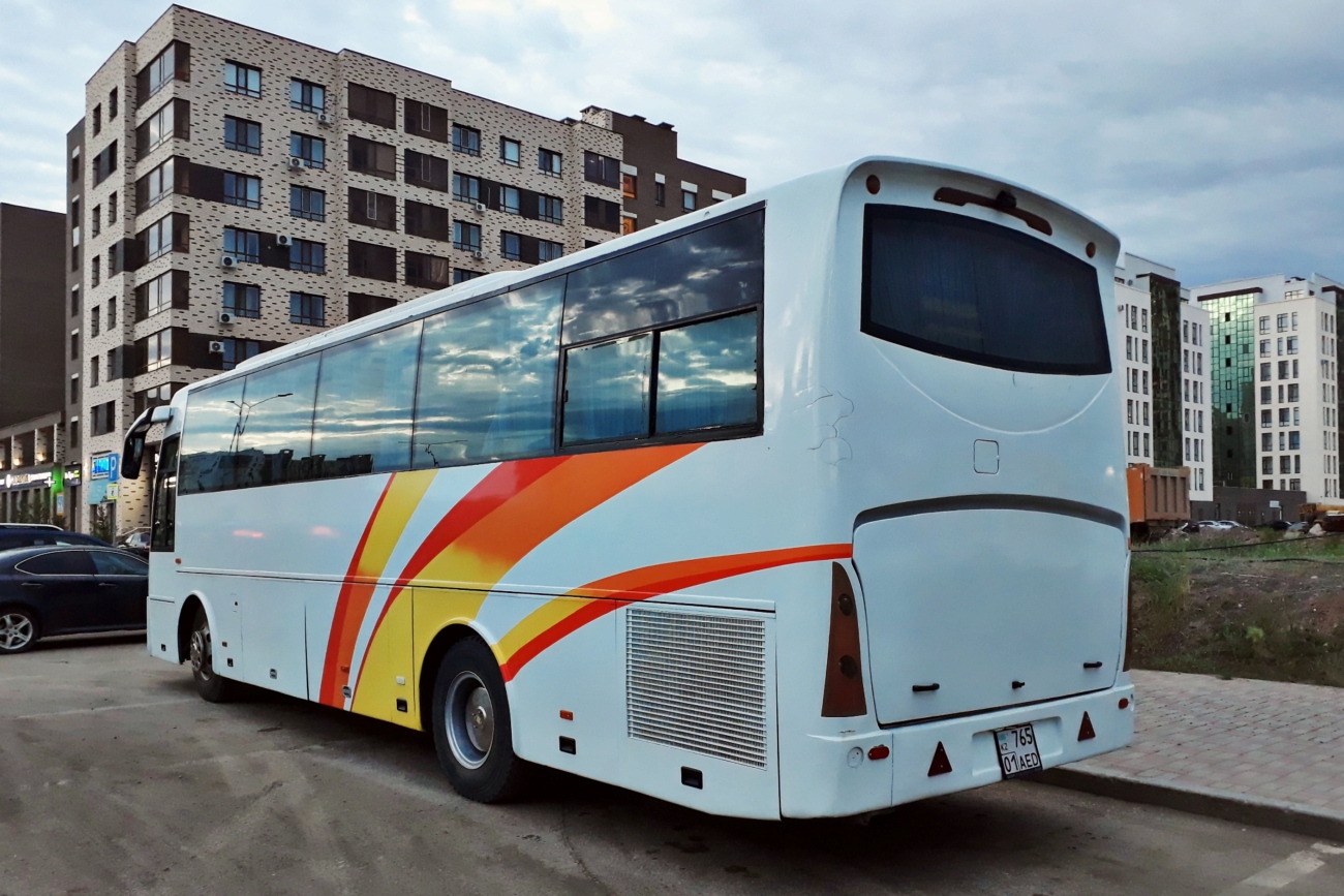 Астана, Xingkailong HFX6100HK2 № 765 AED 01