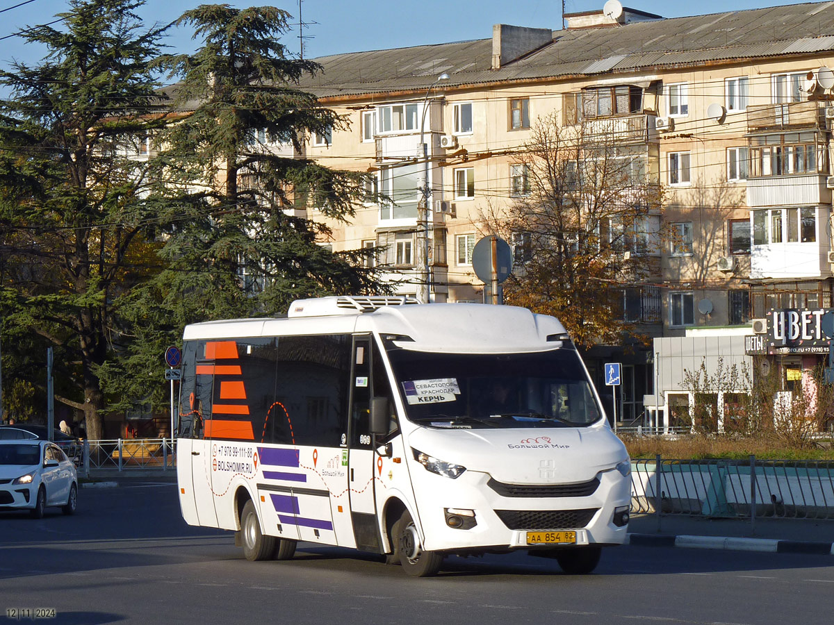 Республика Крым, Неман-420234-511 № АА 854 82