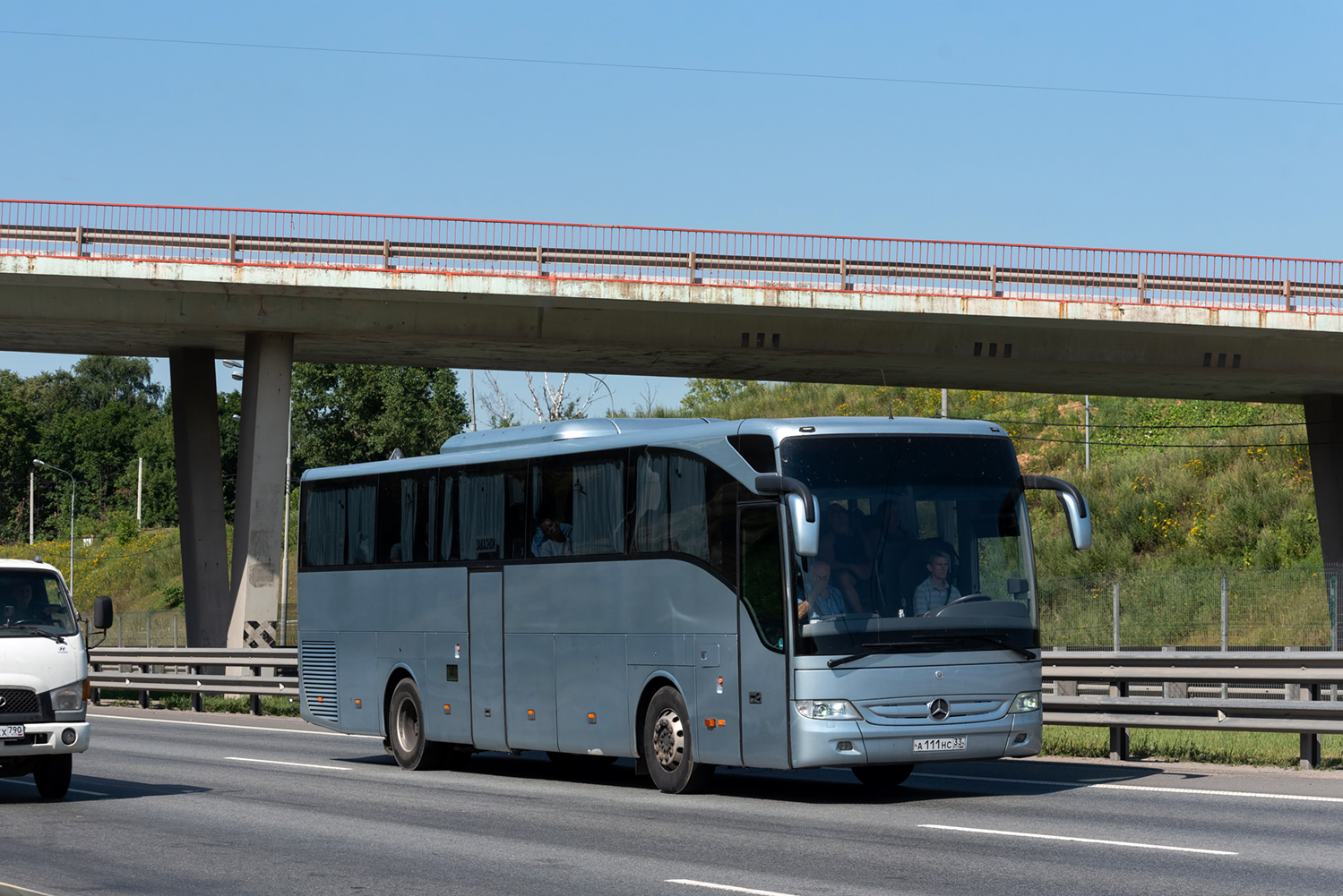 Владимирская область, Mercedes-Benz Tourismo II 15RHD № А 111 НС 33