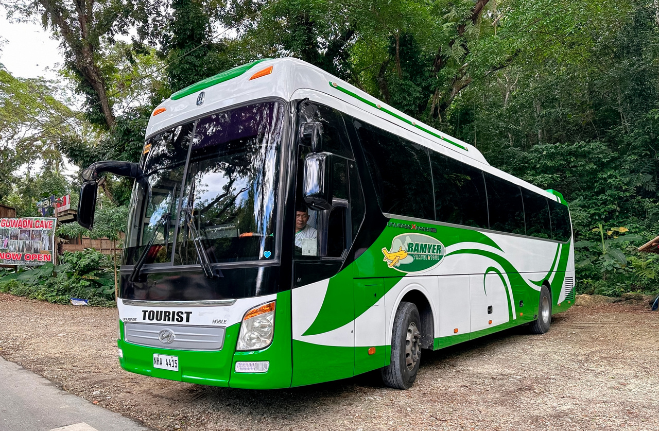 Филиппины, Hyundai Universe Xpress Prime № NHA 4415