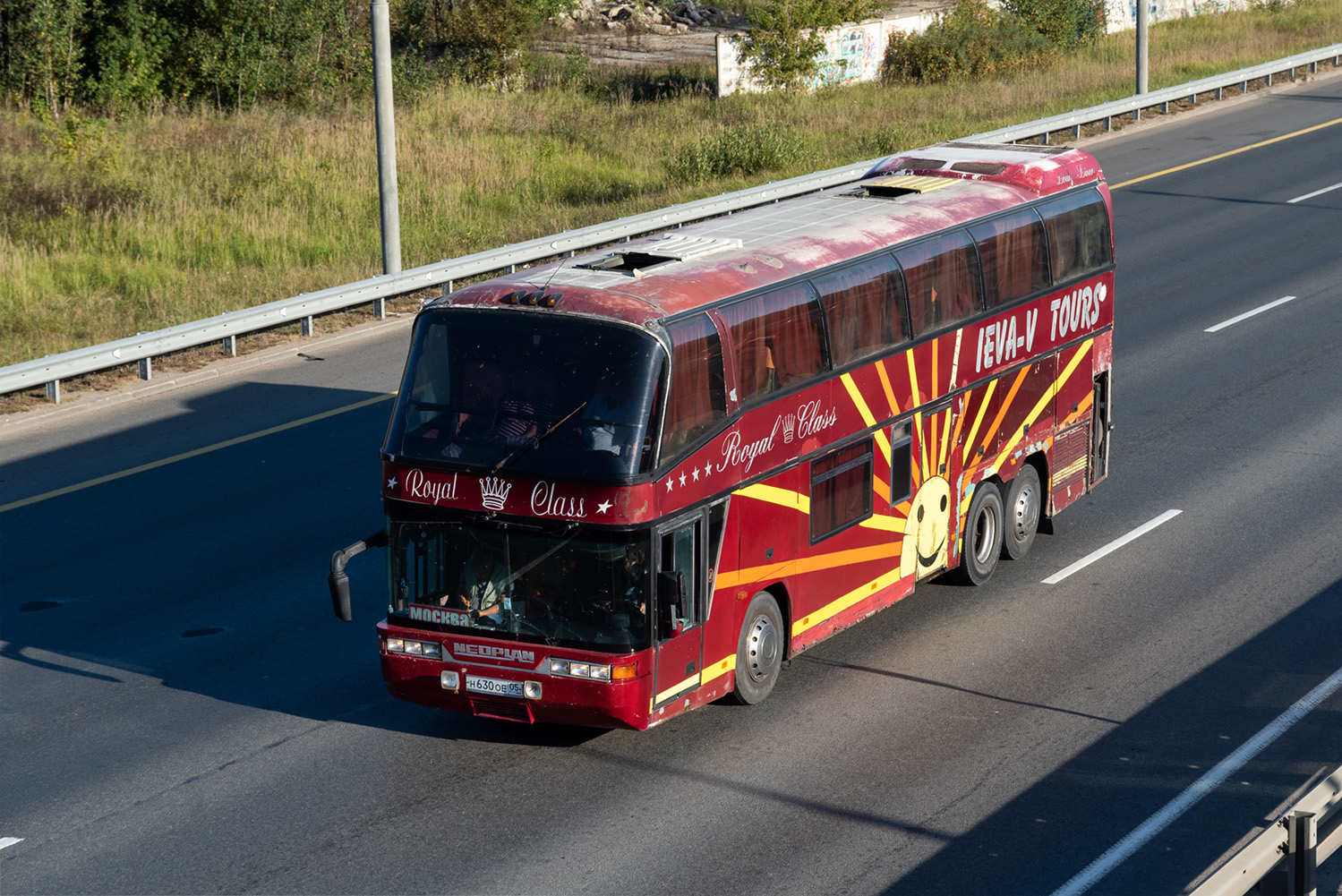 Дагестан, Neoplan N117/3H Loungeliner № Н 630 ОЕ 05