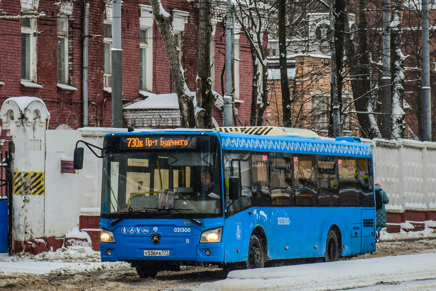 Moskau, LiAZ-4292.60 (1-2-1) Nr. 031300