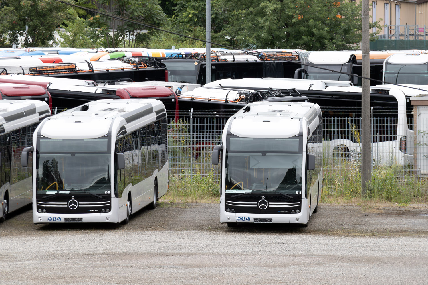 Гамбург, Mercedes-Benz eCitaro № 2532; Гамбург, Mercedes-Benz eCitaro № 2518; Баден-Вюртемберг — Новые автобусы Mercedes / Setra [без номеров]