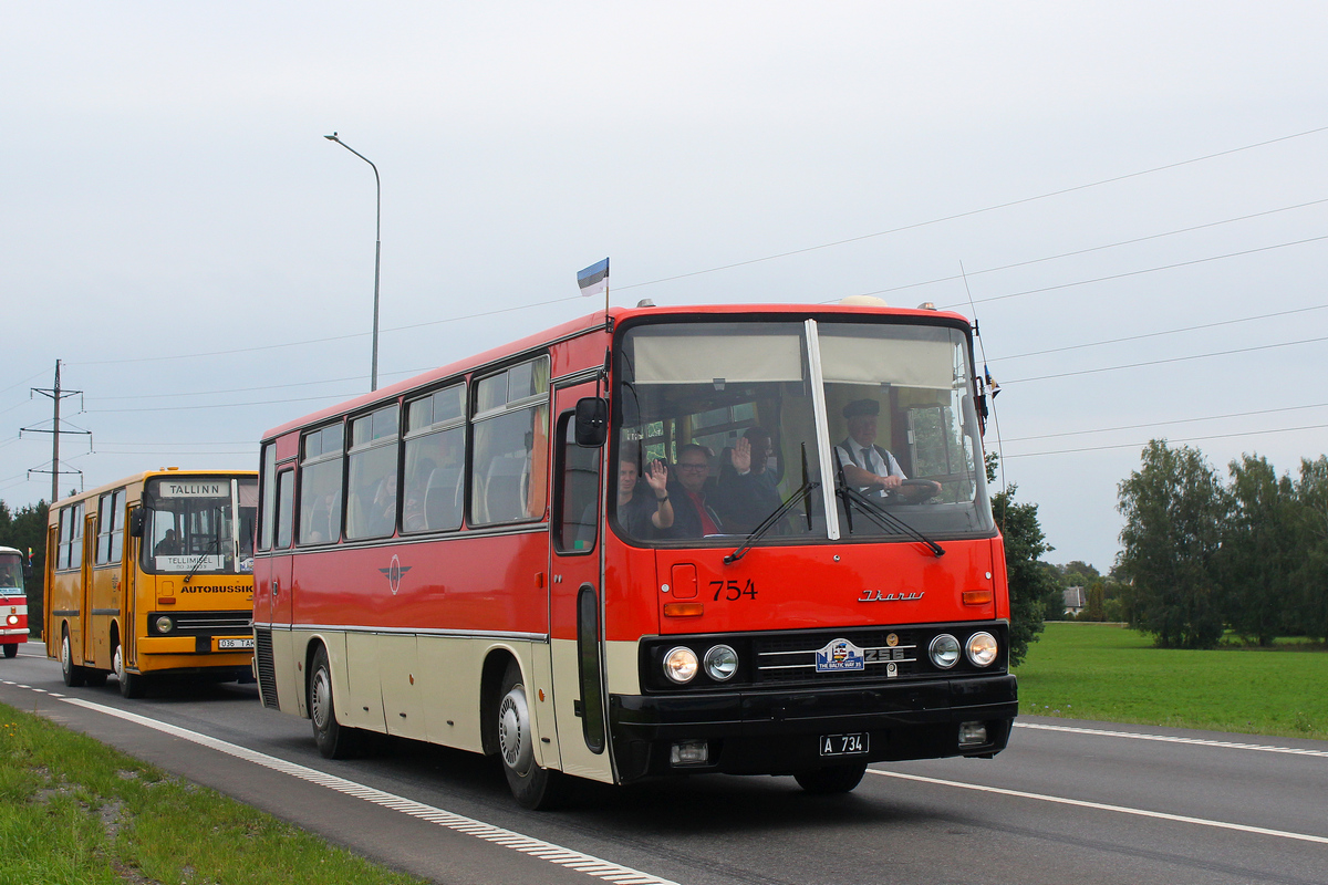 Эстония, Ikarus 256.54 № A 734; Литва — Baltijos kelias 35 | The Baltic Way 35