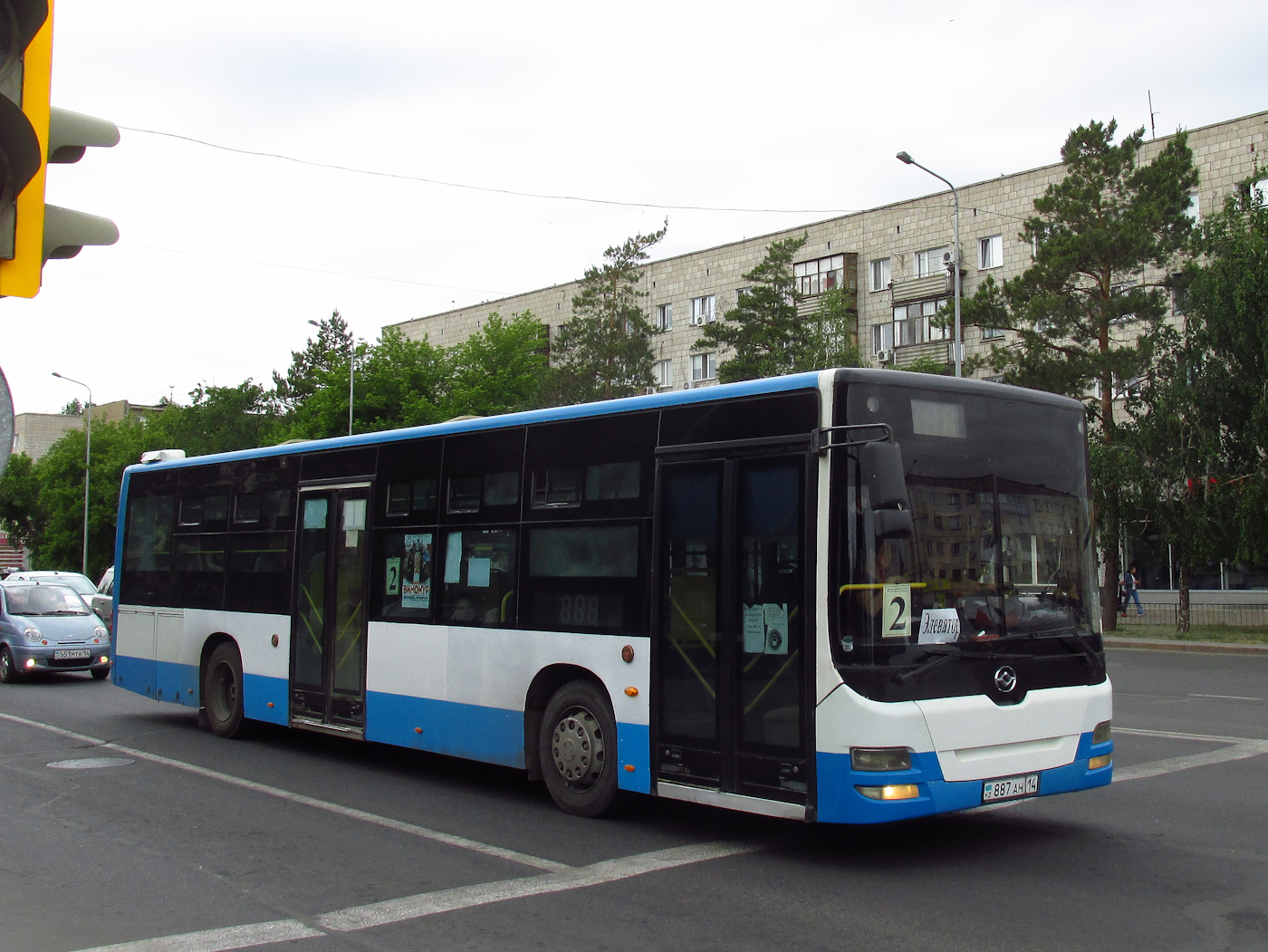 Павлодарская область, Huang Hai DD6129S15 № 887 AH 14