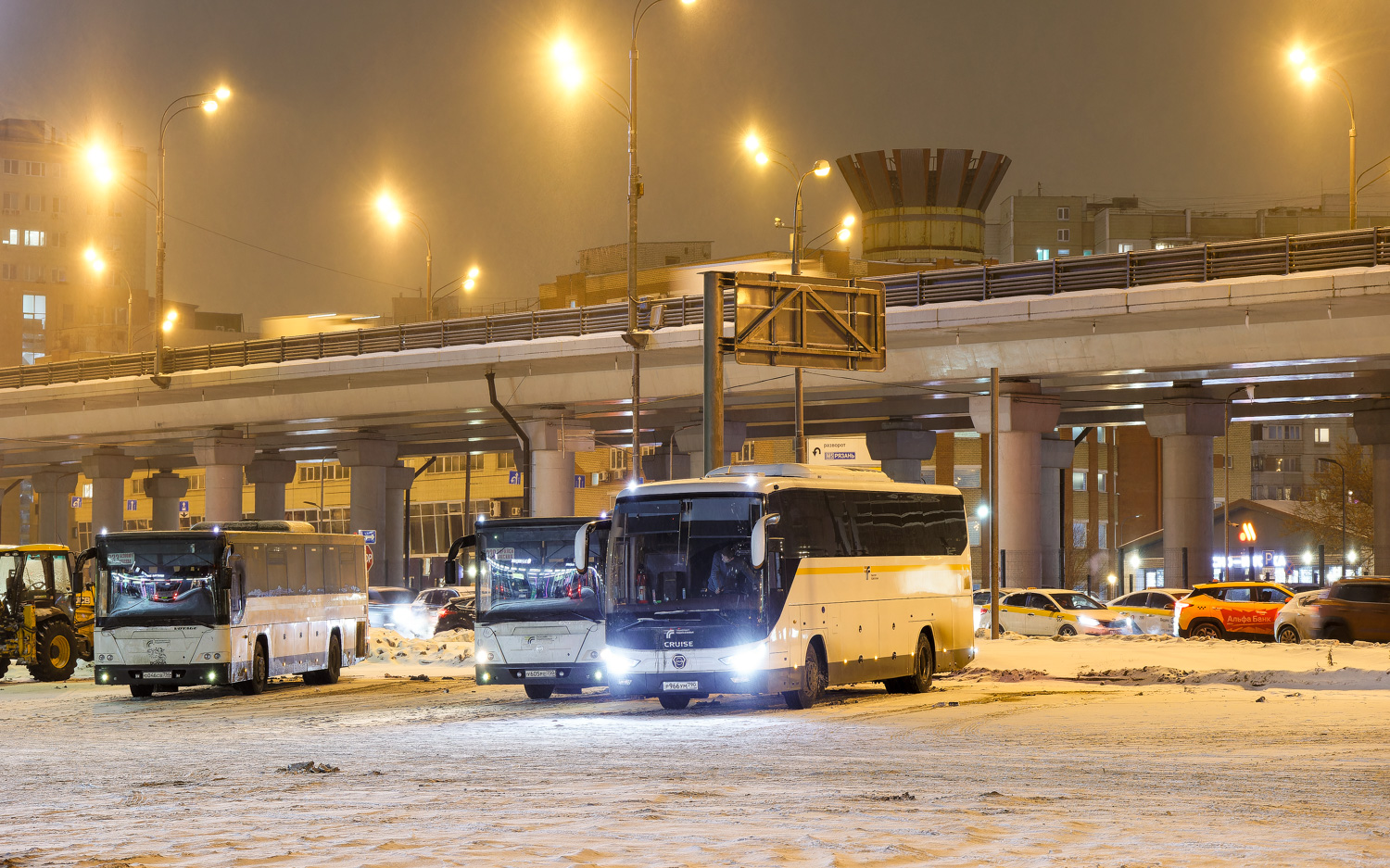 Московская область, ЛиАЗ-5250 № 028602; Московская область, Foton BJ6122U8MKB-A2 № 026917