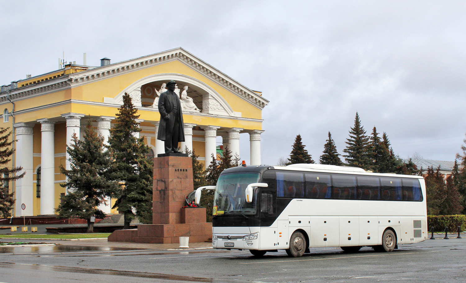 Чувашия, Yutong ZK6122H9 № Е 863 ХВ 21