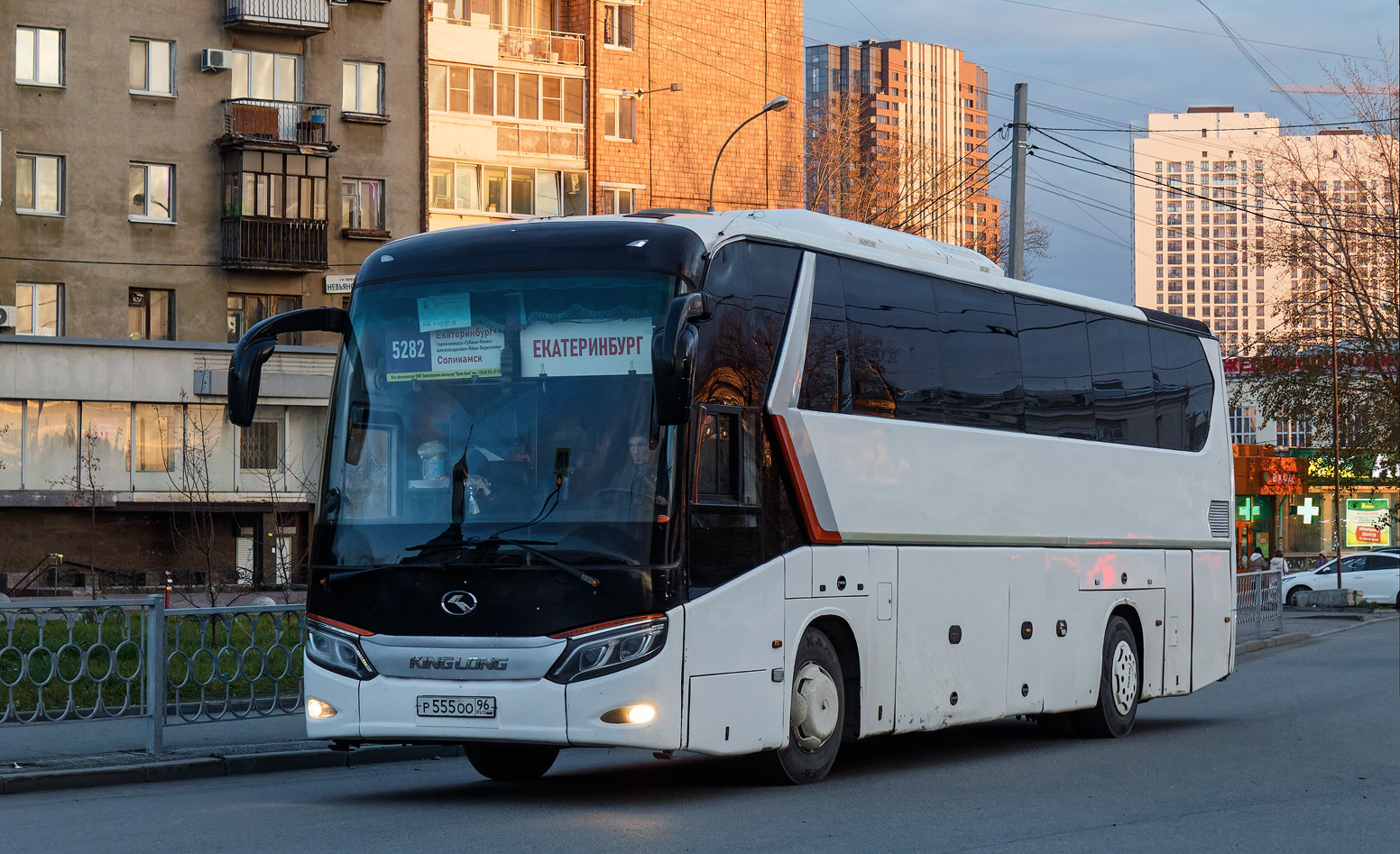 Свердловская область, King Long XMQ6129Y № Р 555 ОО 96 Свердловская область, King Long XMQ6129Y № Р 555 ОО 96