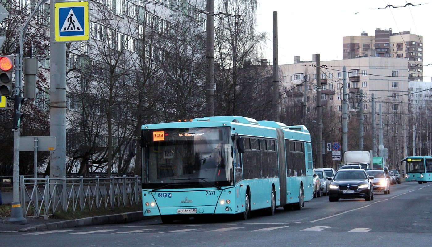 Санкт-Петербург, МАЗ-216.066 № 2371