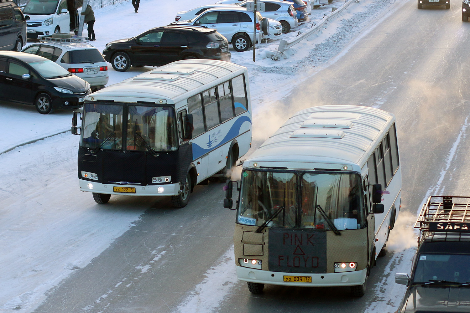 Саха (Якутия), ПАЗ-32053 № УХ 122 77; Саха (Якутия), ПАЗ-32054 № УХ 039 77