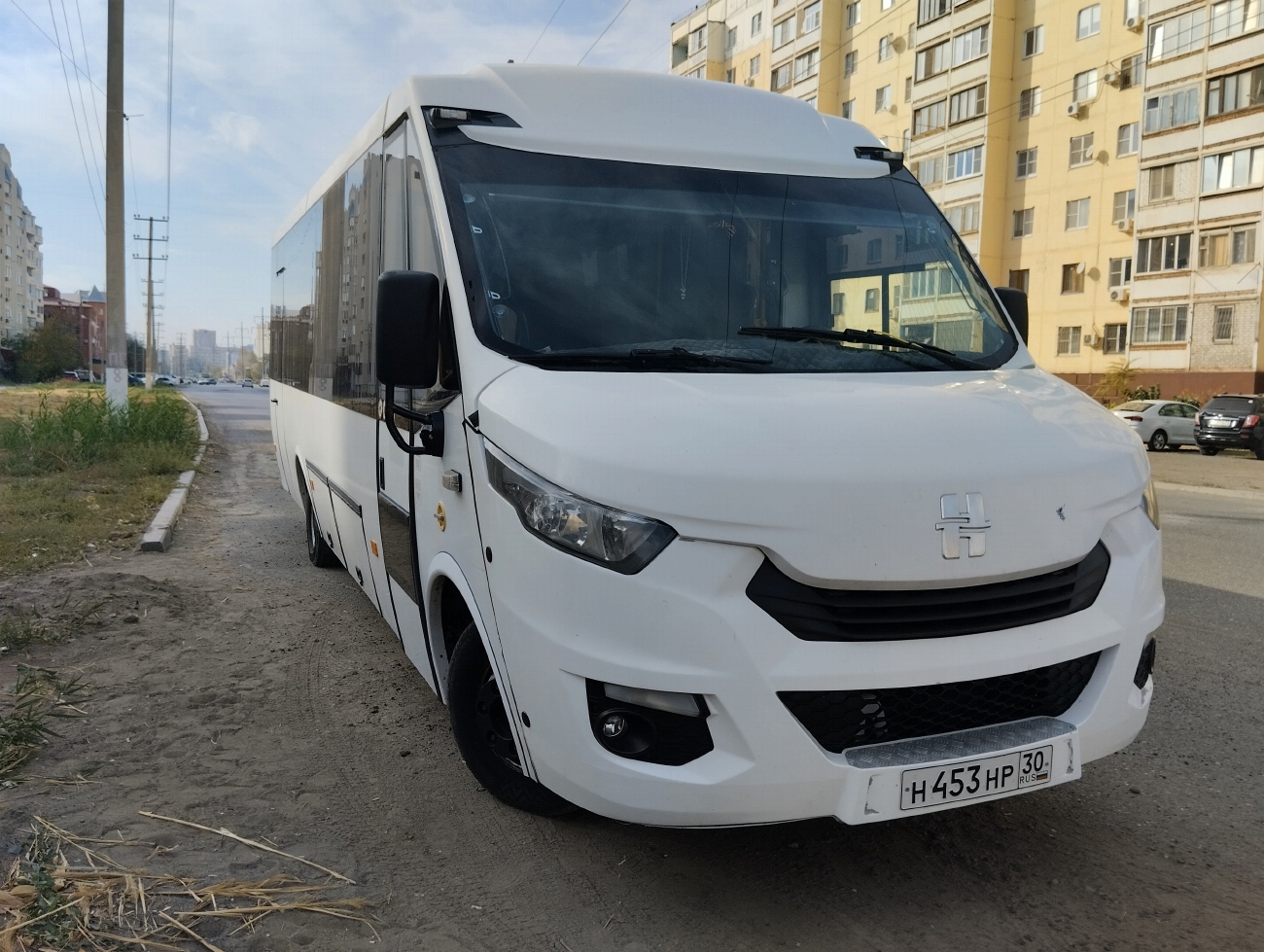 Астраханская область, Неман-420234-511 № Н 453 НР 30